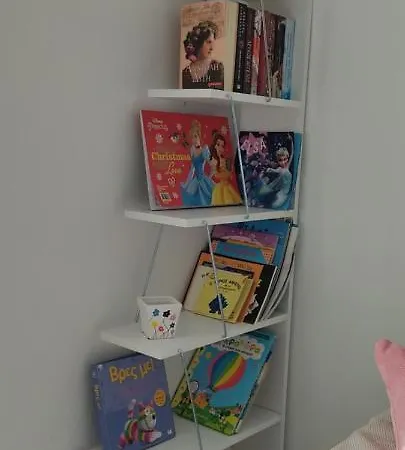 Tsaira Apartman Amulianí