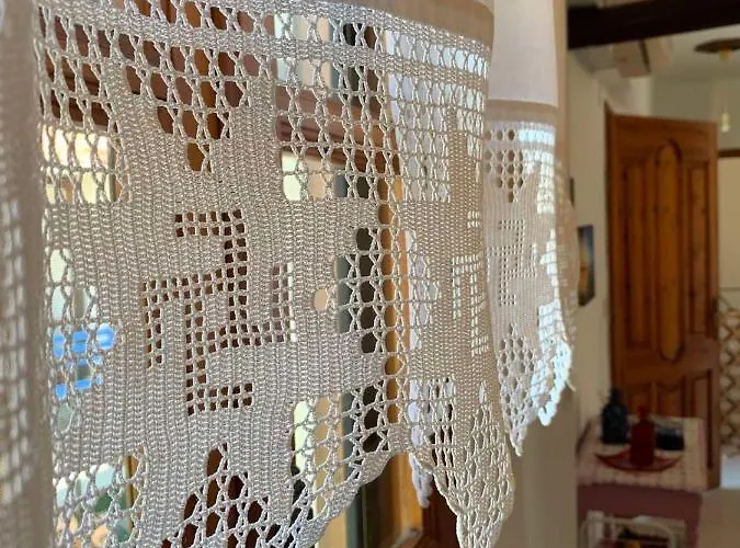 Tsaira * 阿莫利亚尼岛