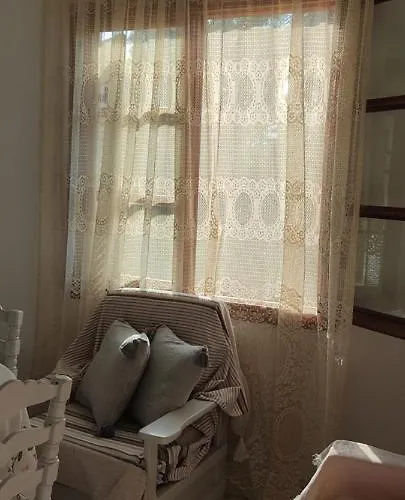 Tsaira Apartment *