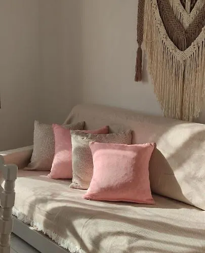 Tsaira * 阿莫利亚尼岛