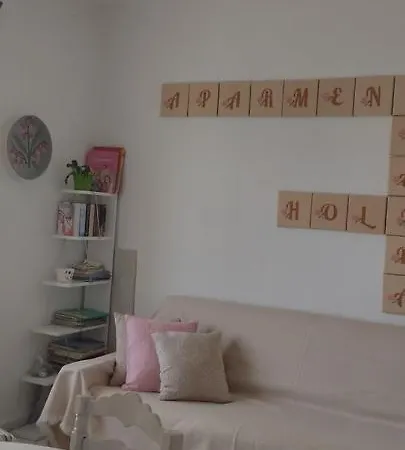 Apartment Tsaira